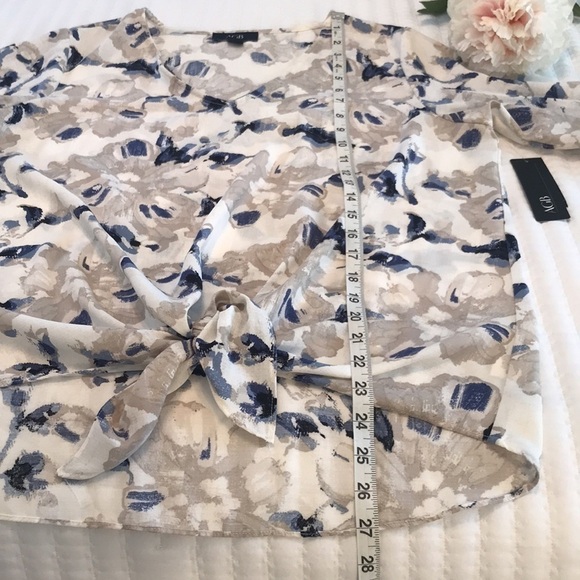 NWT AGB Women's Floral Top Size Large - Picture 13 of 14